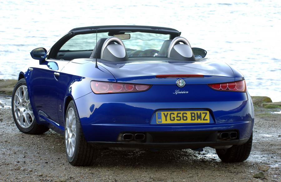  Alfa Romeo Spider (939E) 2007 года  (UK) (фото 26 из 38)